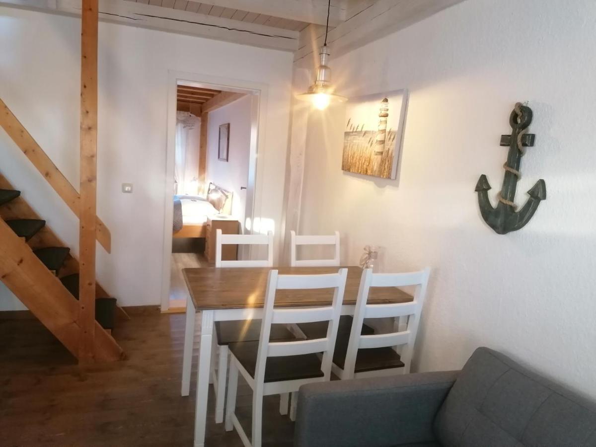 Boddenhus Auf Ruegen - Ferienwohnungen Und Pension Rappin ภายนอก รูปภาพ