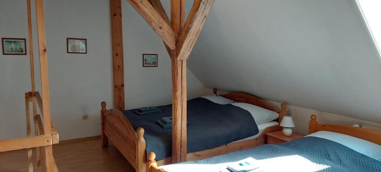 Boddenhus Auf Ruegen - Ferienwohnungen Und Pension Rappin ภายนอก รูปภาพ