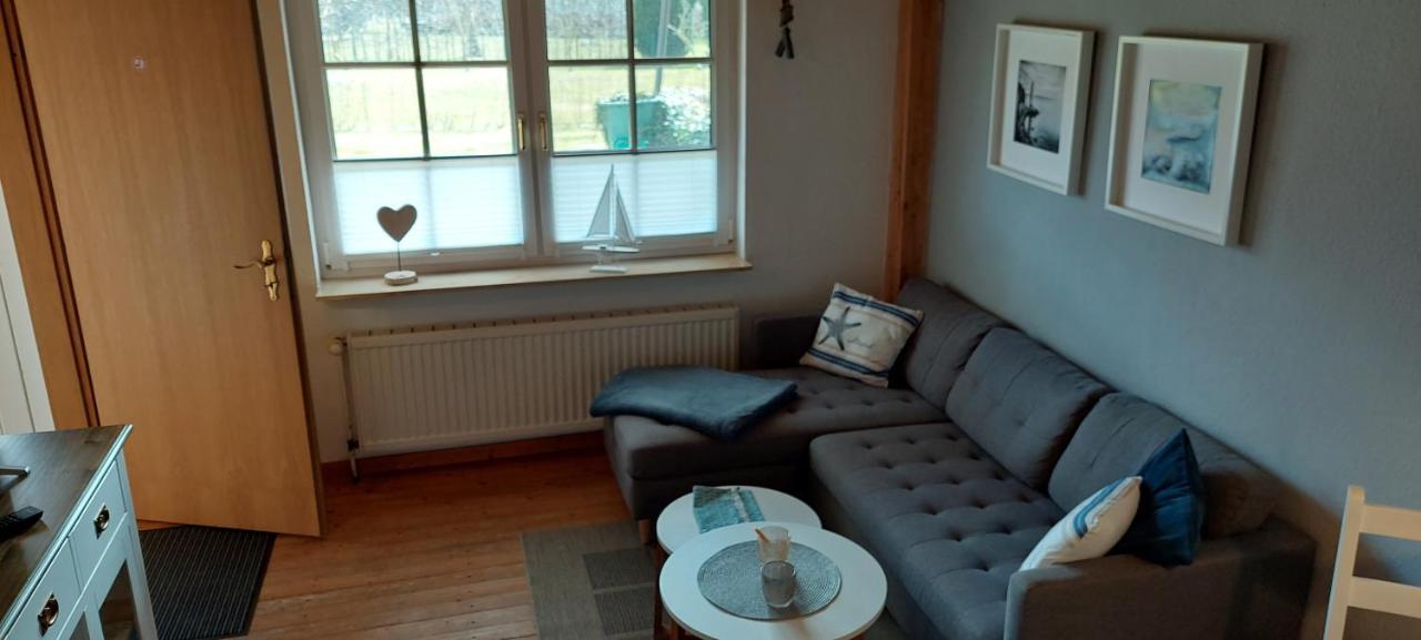Boddenhus Auf Ruegen - Ferienwohnungen Und Pension Rappin ภายนอก รูปภาพ