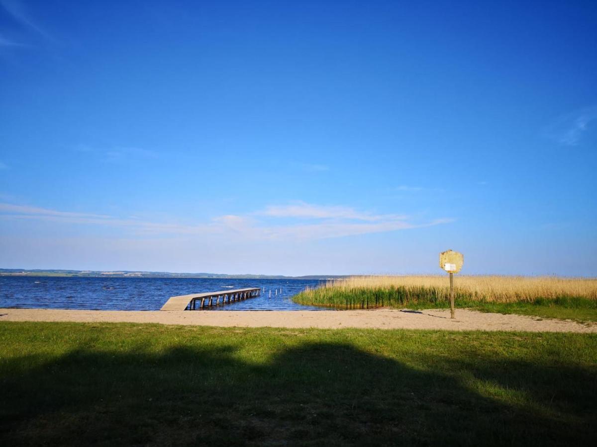 Boddenhus Auf Ruegen - Ferienwohnungen Und Pension Rappin ภายนอก รูปภาพ