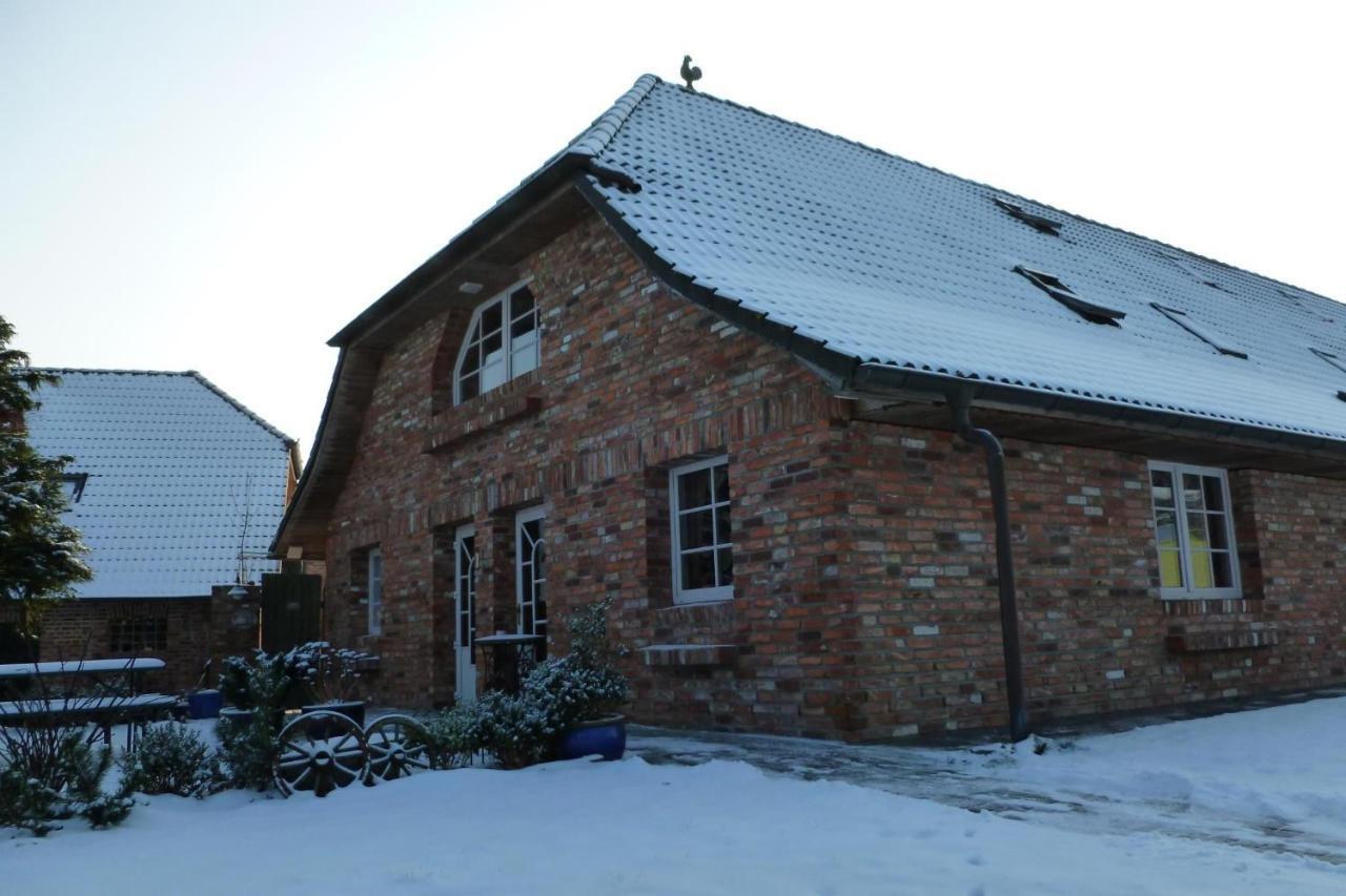 Boddenhus Auf Ruegen - Ferienwohnungen Und Pension Rappin ภายนอก รูปภาพ